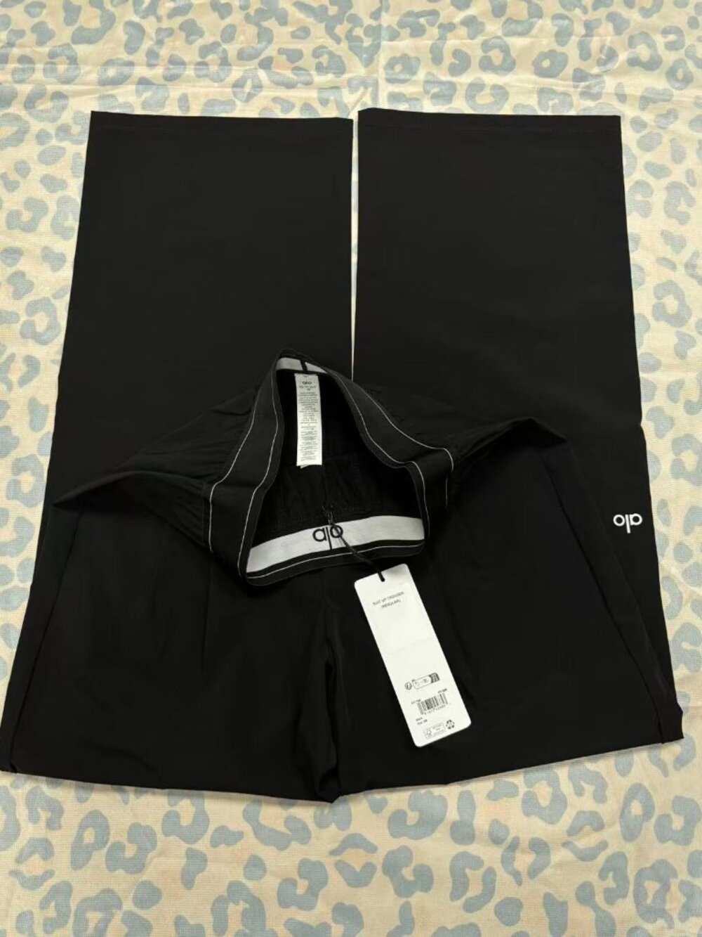 ✨Alo Yoga Suit Up Trouser Black Regular Brand New with Tag - Picture 5 of 7